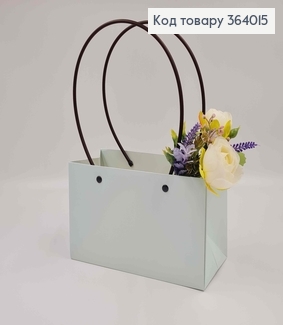 Флористическая сумочка глянцевая НЕБЕСНО-ГОЛУБАЯ для цветов и подарков, с пластиковыми ручками 22*13*9см 364015 фото