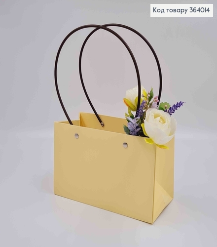 Флористична сумочка глянцева БЛІДО-ЖОВТА, для квітів та подарунків, з пластиковими ручками 22*13*9см 364014 фото 1
