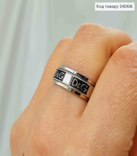 Перстень срібного кольору, з рухливим елементом, "D&G", з чорною емаллю, сталь Stainless Steel 270018 фото 2