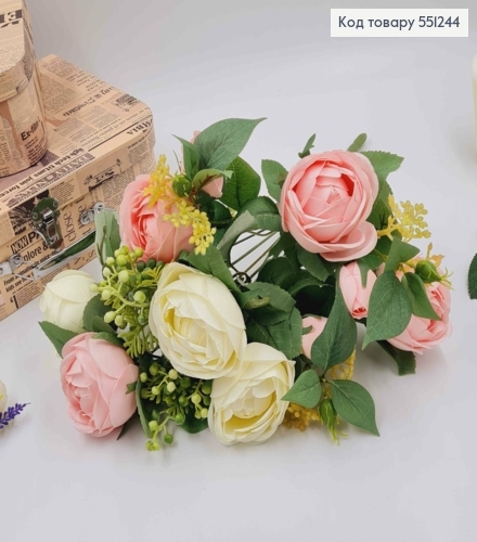 Композиція "Букет БІЛІ  та РОЖЕВІ  троянди Камелія з зеленим декором", висотою 46см 551244 фото 2