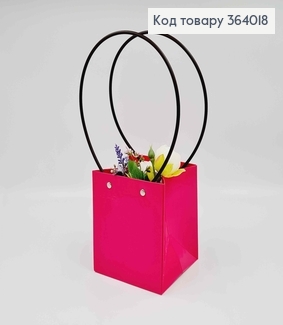 Флористическая сумочка глянцевая МАЛИНОВАЯ, квадратная из пластика. ручками 15*13*12см 364018 фото