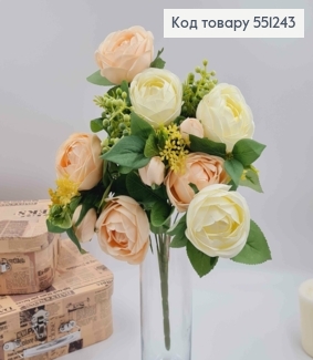 Композиція "Букет БІЛІ  та ПУДРОВІ троянди Камелія з зеленим декором", висотою 46см  551243 фото