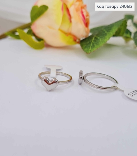 Перстень срібного кольору, З об'ємним сердечком, сталь Stainless Steel 270016 фото 1
