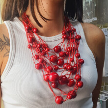 Прикраси на шию