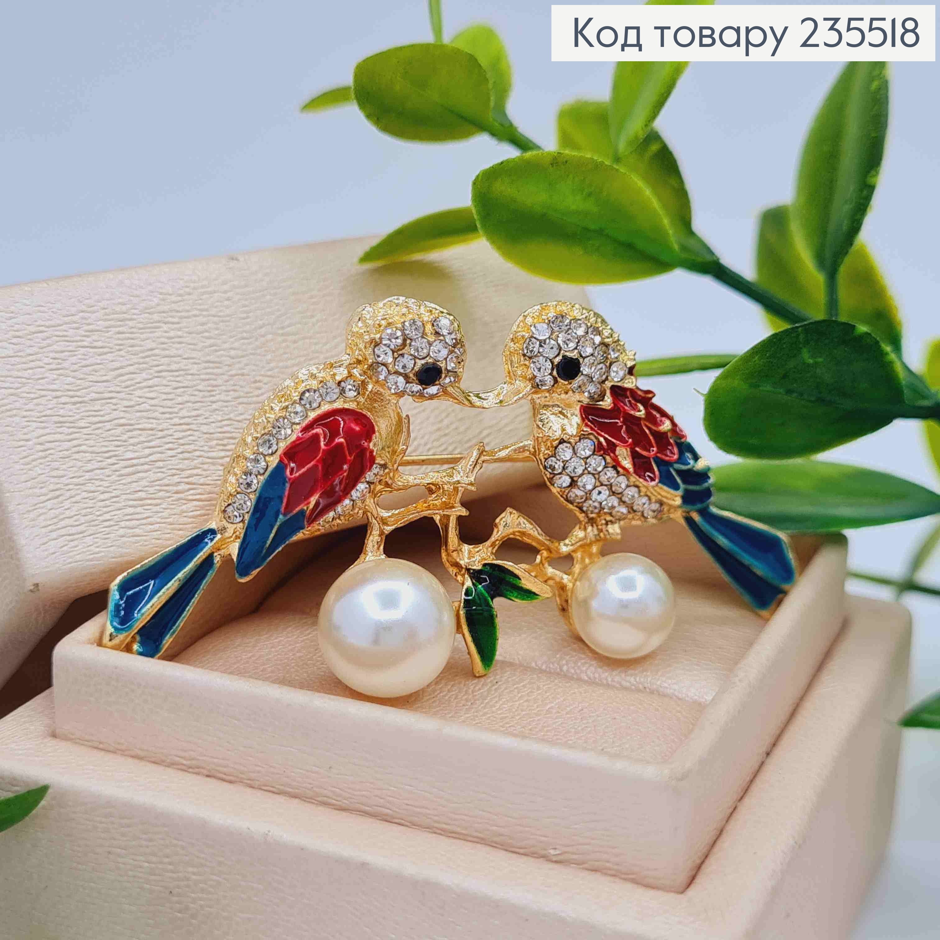 Брошь металл "ПТИЦЫ" с Блестящими камнями и Жемчужинами, 5,5см, с Синими хвостами, Золотая 235518 фото 2