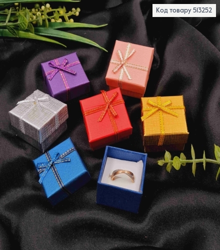 Коробочка ювелирная малая, БЛЕСК, размер 4*4*3см, белая серединка, цвета в ассорт. 513252 фото 1