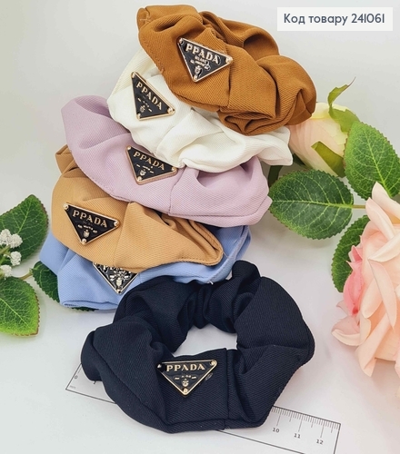 Резинка об'ємна, 11см, матеріал Креп, зі значком Прада, кольори в асорт. 241061 фото 1