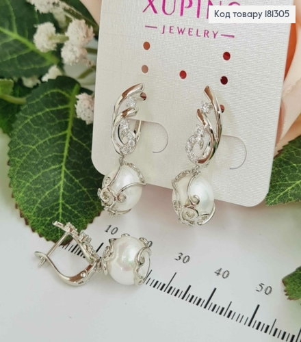 Сережки родованные, Вензеля в камешках, с подвеской жемчужиной, винтовая, 2,5см, Xuping 181305 фото 2