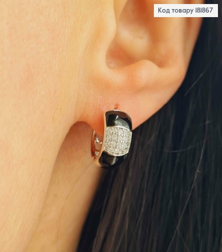 Серьги кольца с блестящими камешками и черной эмалью, шир. 181867 фото 2