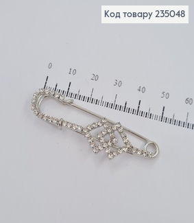 Брошь металл серебряная Булавказ квадратиками и камешками 235048 фото