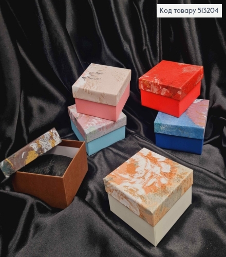 Коробка квадратная с хаотическим рисунком, 9*9*5,5см, цвета в ассортименте. 513204 фото 1