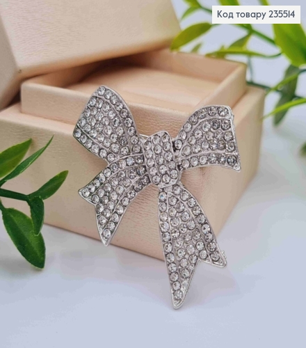 Брошь металл "БАНТИК" украшена Блестящими камешками, 4*4,5см, Серебряного цвета 235514 фото 1