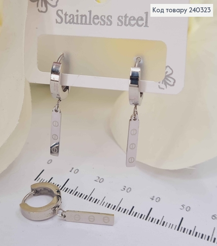 Серьги кольца серебряного цвета с подвеской пластинкой "Картье" сталь Stainless Steel 240323 фото 1