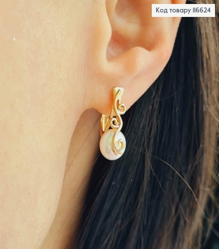 Серьги с жемчужиной и вензелями, 1,7см англ. зам. Xuping 18К 116624 фото 1