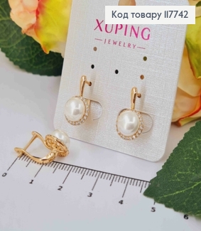 Серьги с жемчужиной в оправе из камней, 1,7см, английская застежка, XUPING 18K 117742 фото