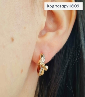 Серьги кольца "Изысканный Бантик" украшен камнями и тиснением, диаметр 1,5см, Xuping 18К. 118109 фото