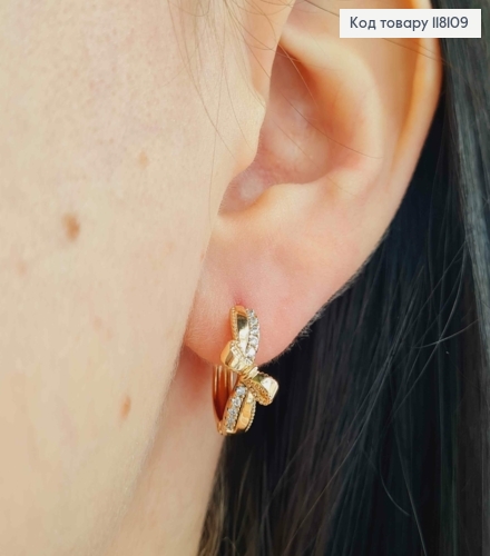 Серьги кольца "Изысканный Бантик" украшен камнями и тиснением, диаметр 1,5см, Xuping 18К. 118109 фото 1