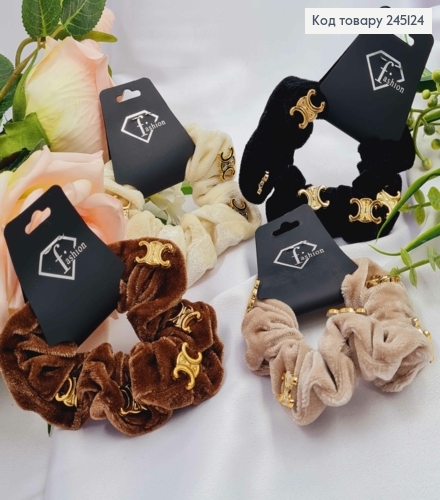 Резинка велюр з пластиковим додатком "Шанель", діаметр 9см, кольори в асортименті, ціна за 1шт 245124 фото 1