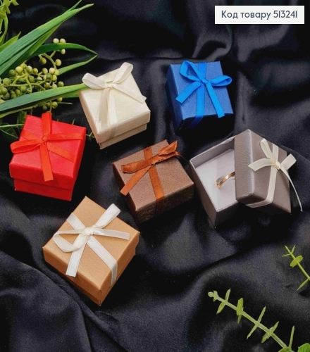 Коробочка квадратная ювелирная "Волны", размер 5*5*2,5 см, белая серединка, цвета в ассортименте. 513241 фото 1