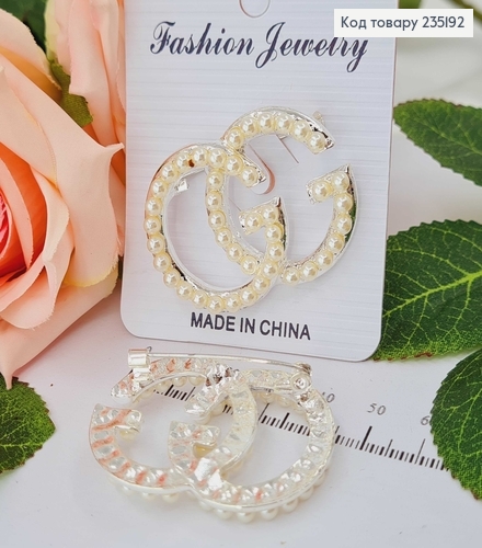 Брошка Гучі срібного кольору в перлинках, 4,5см 235192 фото 1