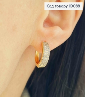 Серьги кольца украшены Блестящими камешками в три ряда, ширина 5мм, диаметр 1,5см, Xuping 18K 119088 фото