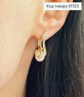 Серьги с жемчужиной и вензелями, дл. 2,2см, англ застежка, Xuping 18К 117323 фото