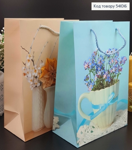 Пакет бумажный средний цветы в вазе 32,5х25,5 см в асс. 541016 фото 2