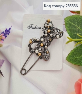 Брошь металл, Булавка графитового цвета, С Бантиком в камнях и жемчужинах разного цвета, 8см 235336 фото