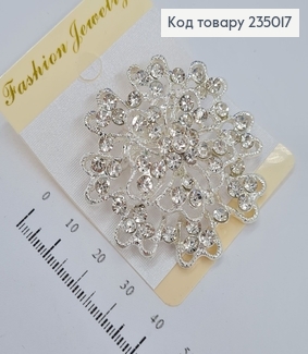 Брошь металл Цветок серебряный с камнями 235017 фото