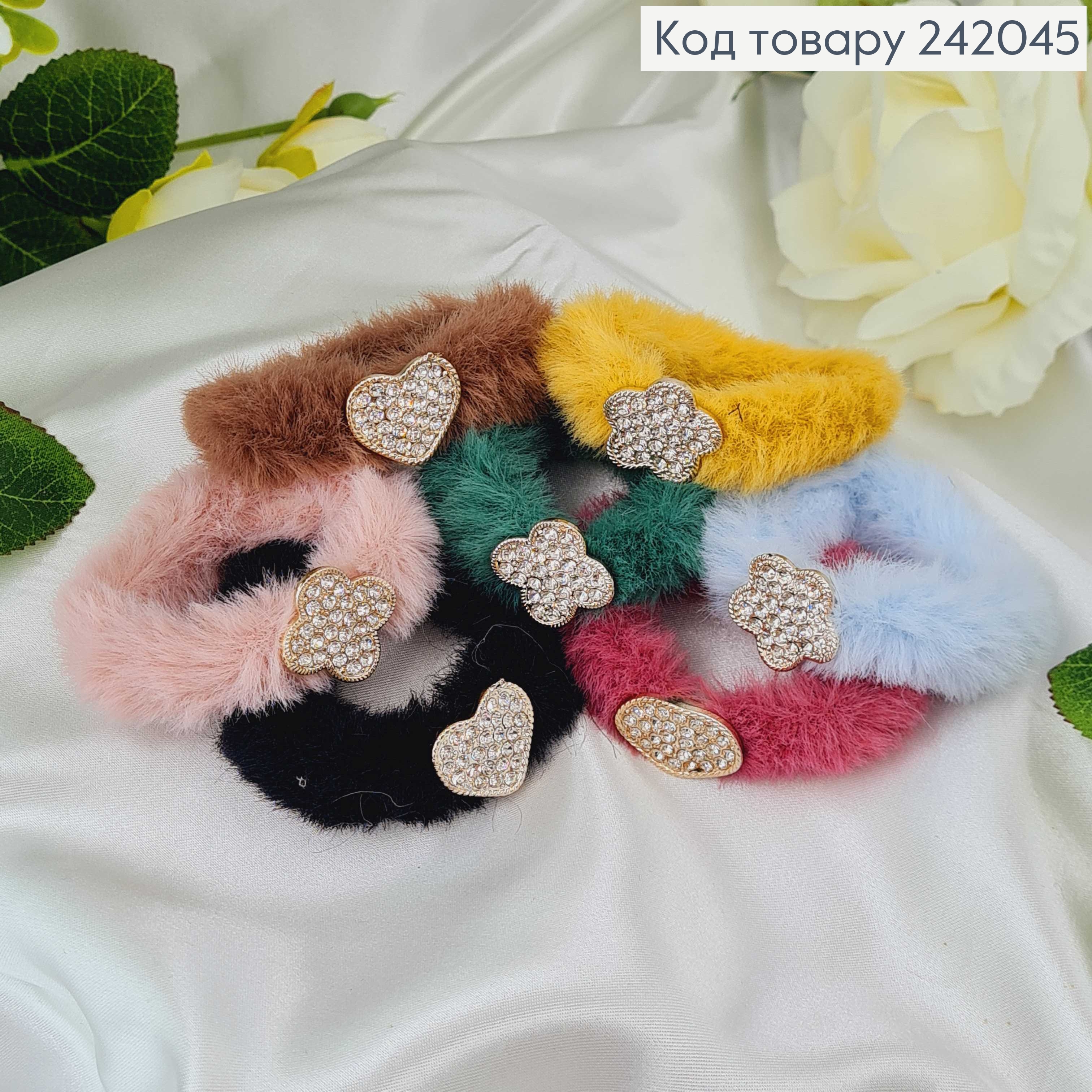Резинка  пушок з брошкою в камінцях в ас. 242045 фото 1