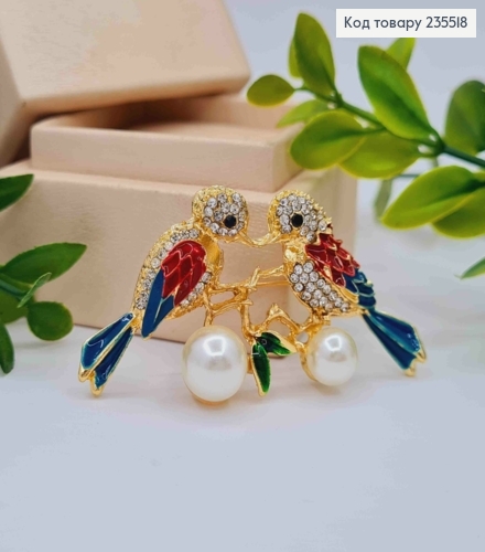 Брошь металл "ПТИЦЫ" с Блестящими камнями и Жемчужинами, 5,5см, с Синими хвостами, Золотая 235518 фото 1