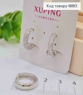 Серьги кольца украшены Блестящими камешками, ширина 4мм, диаметр 1,6см, Xuping 181813 фото