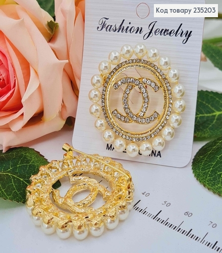 Брошь Шанель, золотого цвета, в оправе с камешками и жемчужинами, 4,5см. 235203 фото 1