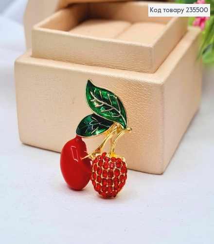 Брошка метал, "Червоні Вишні" прикрашені камінцями, 2,5*2,5см, Золотого кольору 235500 фото 1