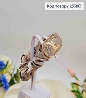 Резинка жатка 6см, кольору Капучино, з пластинкою "Луї Вітон" в камінцях 253183 фото