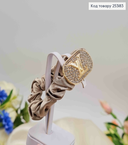 Резинка жатка 6см, кольору Капучино, з пластинкою "Луї Вітон" в камінцях 253183 фото 1