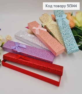 Коробка блестящая с тиснением Сердечками, с бантиком, 21*4,5*2см, цвета в ассорт. 513144 фото