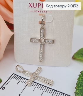 Крестик родованный, в камнях, с сердечком по центру, 2,5*1,7см Xuping  210132 фото