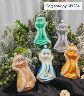 Новорічна фігура ЗМІЯ середня " в ШУБІ", кольори в асортименті 12*7,5см, пластик,Україна 619284 фото