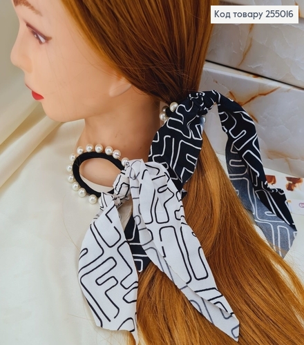 Резинка - хвост с платком и жемчужинами черная/белая 255016 фото 1