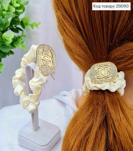 Резинка жатка Молочного цвета, с пластиной "Шанель" в камнях, 6см 251090 фото 1
