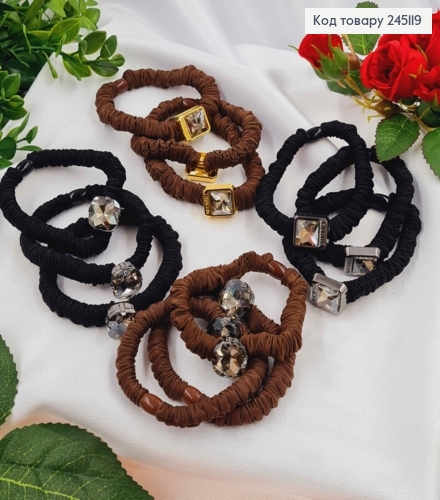 Резинка-жатка (0,9см)  атласна 6см  з великим камінцем в асорт. коричнево-чорні, запаковані по 12шт 245119 фото 1