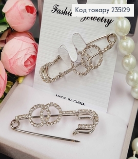 Брошка Шпилька "Два кольца" в камушках 5.5*2 см, серебряный цвет. 235129 фото