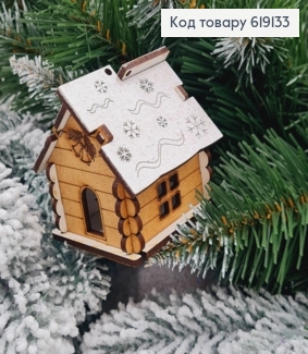 Будинок древ'яний із візерунками на даху, 6,5*6*5,5см, Україна 619133 фото