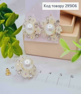 Серьги гвоздики, серебряного цвета, "5 цветочков" с жемчужиной и камешками 295106 фото