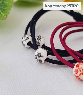 Резинка із бусинкою з орнаментом, кольори в асорт. 253120 фото