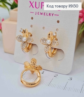 Серьги кольца (1,2см) с цветком Четырехлистник украшен камнями и жемчужиной (1,3см), XUPING 18K 119130 фото