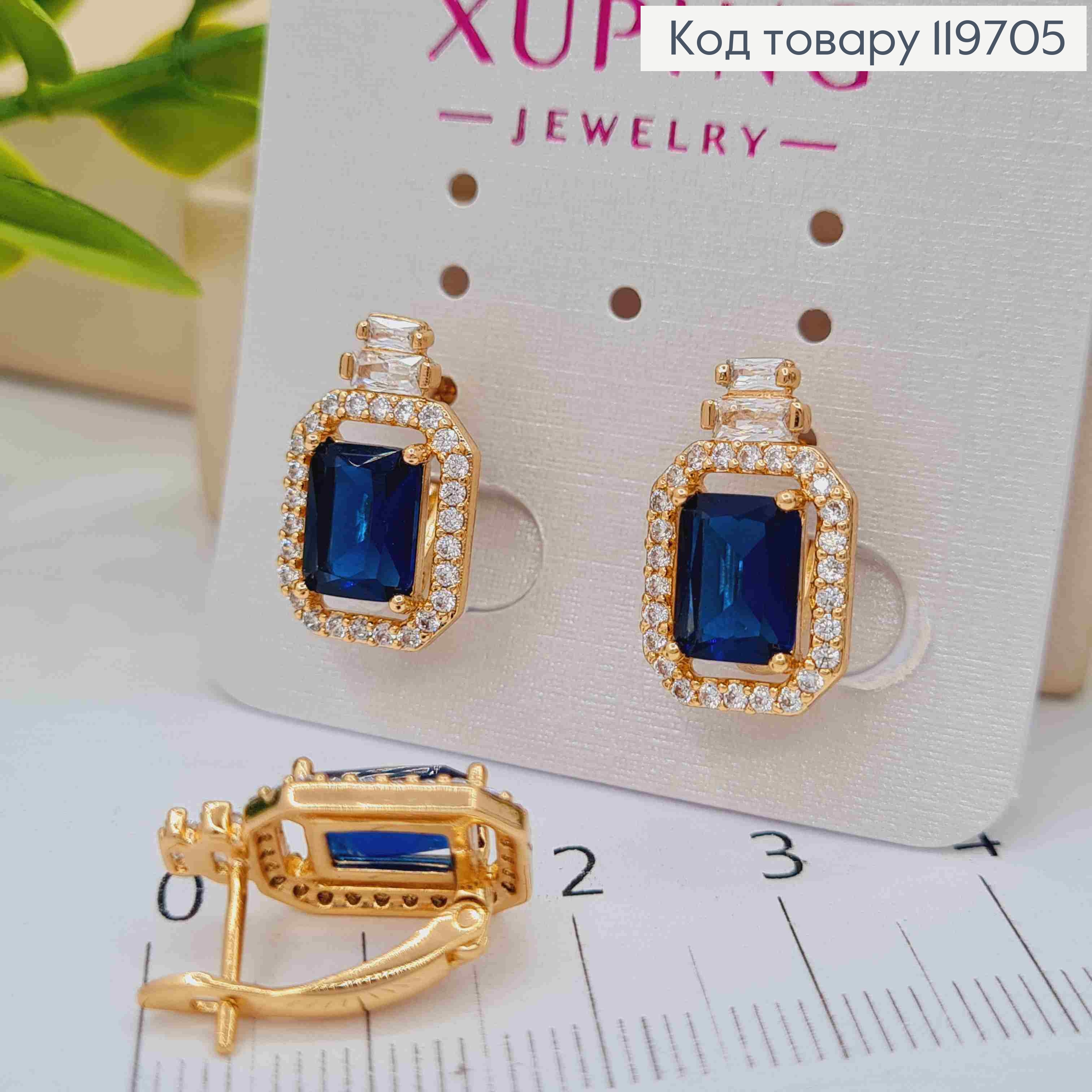 Серьги с изысканным темно-синим камнем в оправе из камней, дл. 1,7см, англ. застежка, Xuping 18К 119705 фото 2